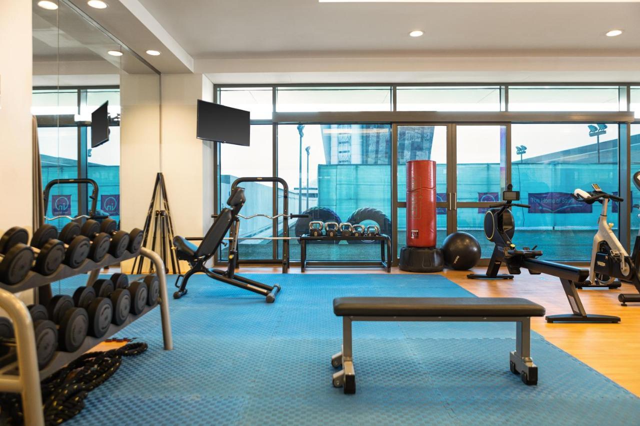 Crowne Plaza Riyadh - Rdc Hotel & Convention By Ihg Exteriör bild The gym at the InterContinental London The O2