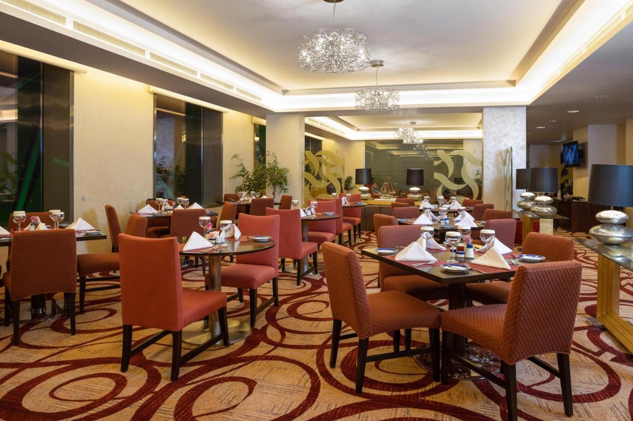 Crowne Plaza Riyadh - Rdc Hotel & Convention By Ihg Rum bild The restaurant