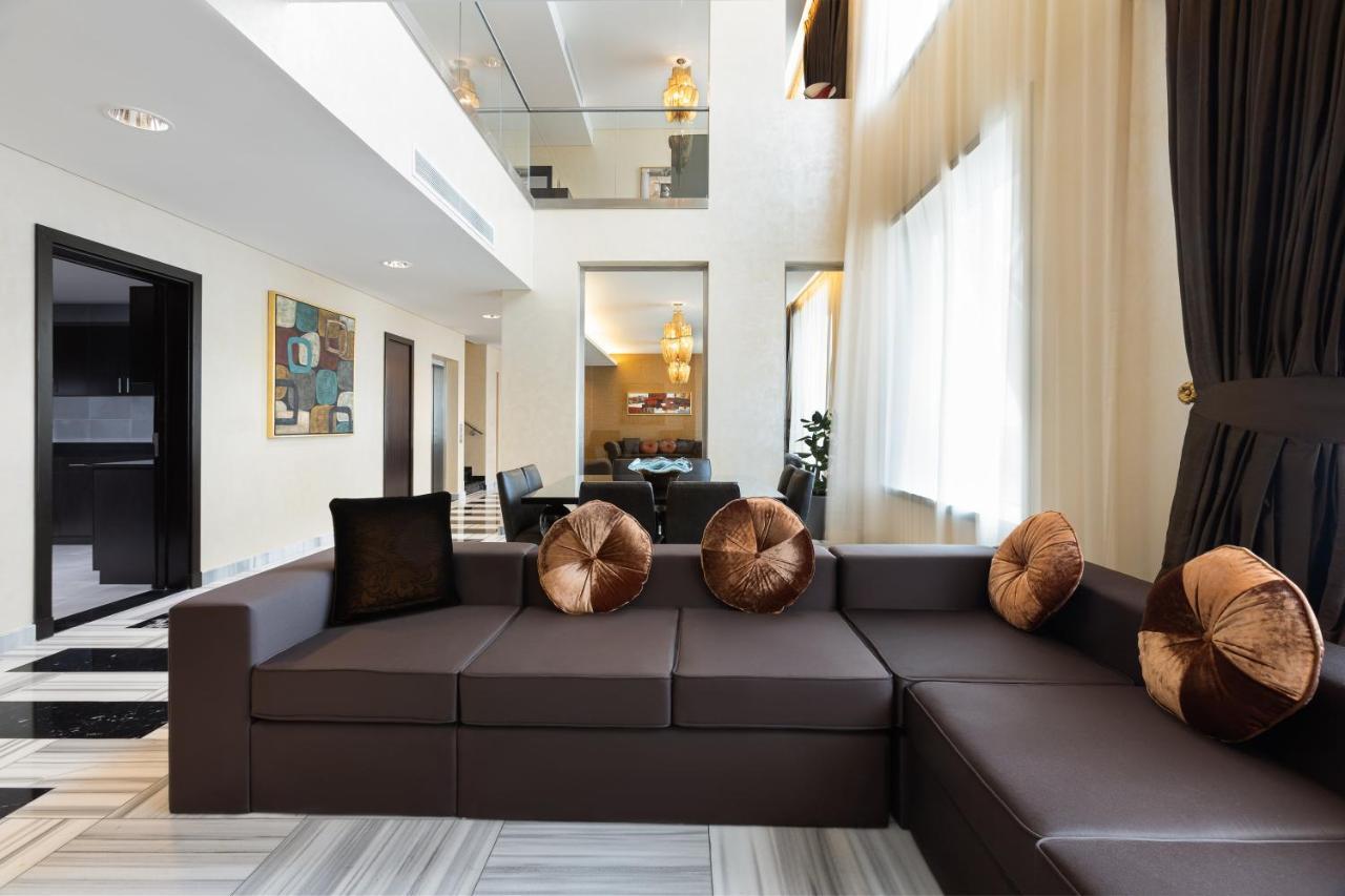Crowne Plaza Riyadh - Rdc Hotel & Convention By Ihg Exteriör bild A living room in a modern house