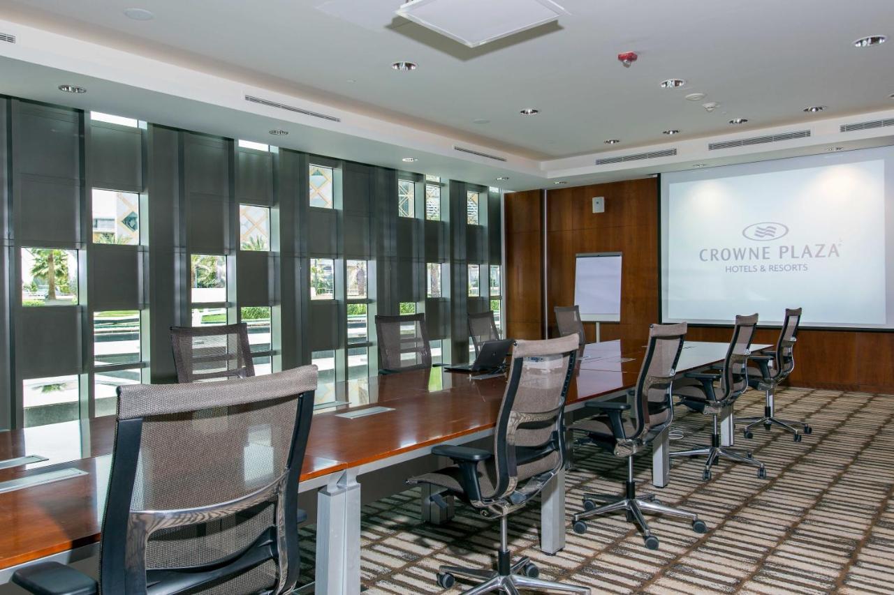 Crowne Plaza Riyadh - Rdc Hotel & Convention By Ihg Exteriör bild Meeting room